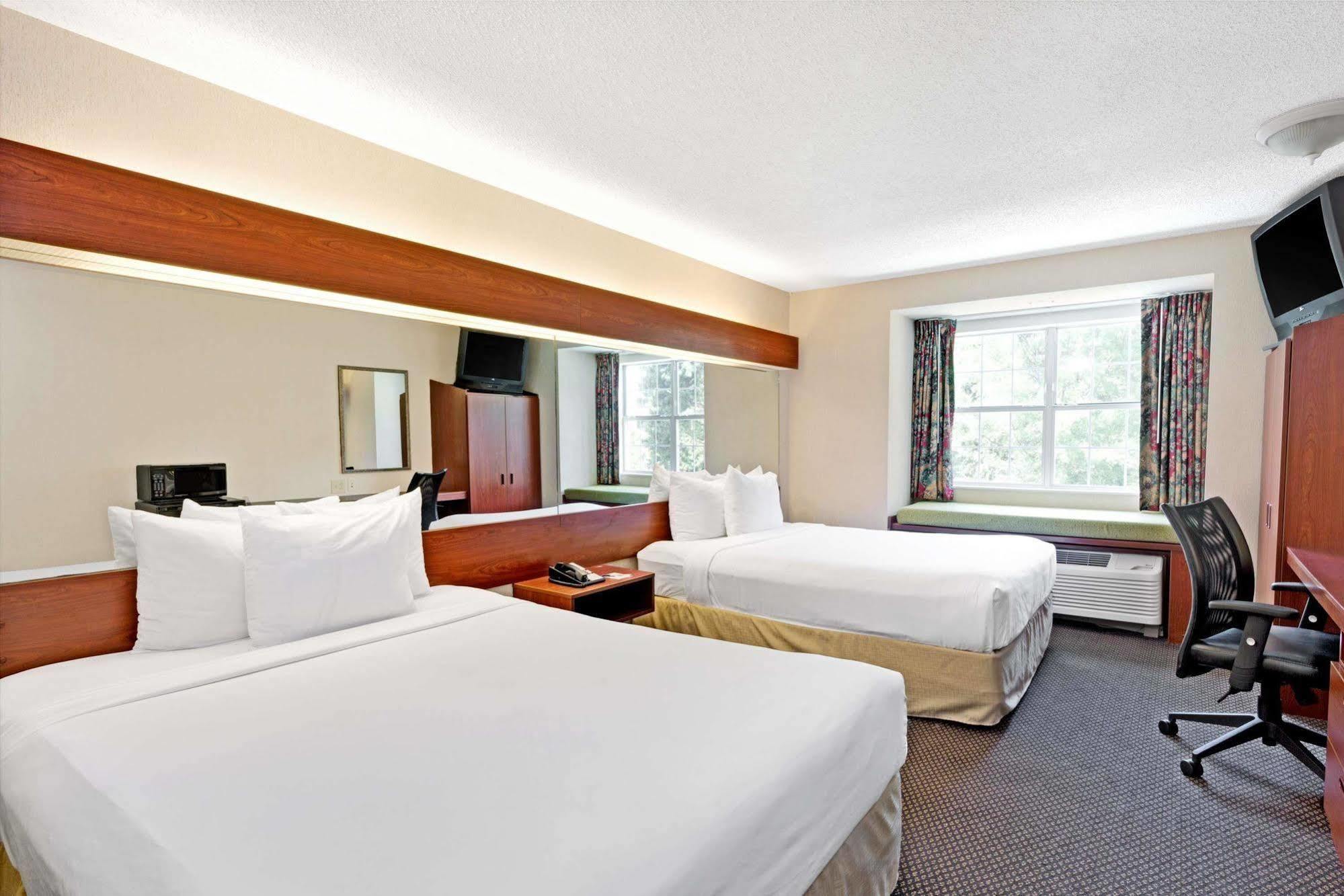 Microtel Inn & Suites By Wyndham Perimeter Center Sandy Springs Exterior photo